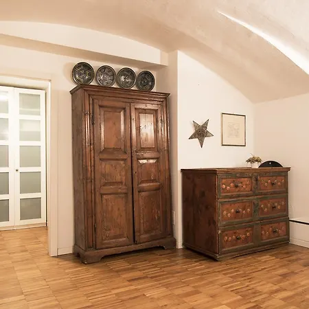 Apartment Never Never Land